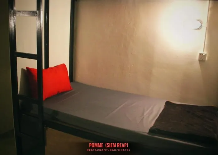 Pomme Brewhouse Hostel *